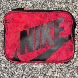 Nike insulated lunch box